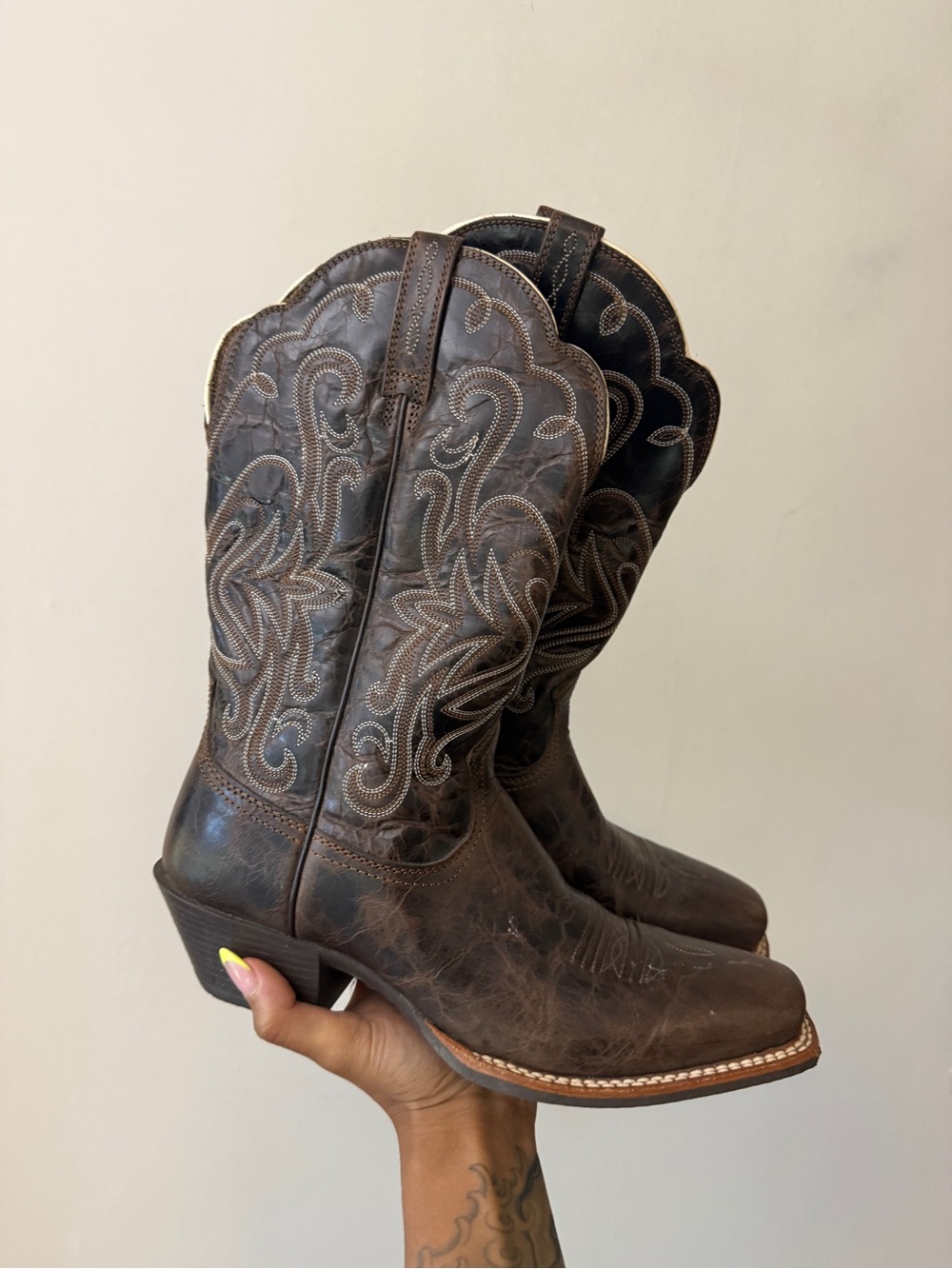 ARIAT WOMEN'S LEGEND CHOCOLATE CHIP WESTERN BOOTS - SNIP TOE